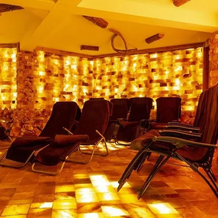 Salzturmzimmer * Trinwillershagen